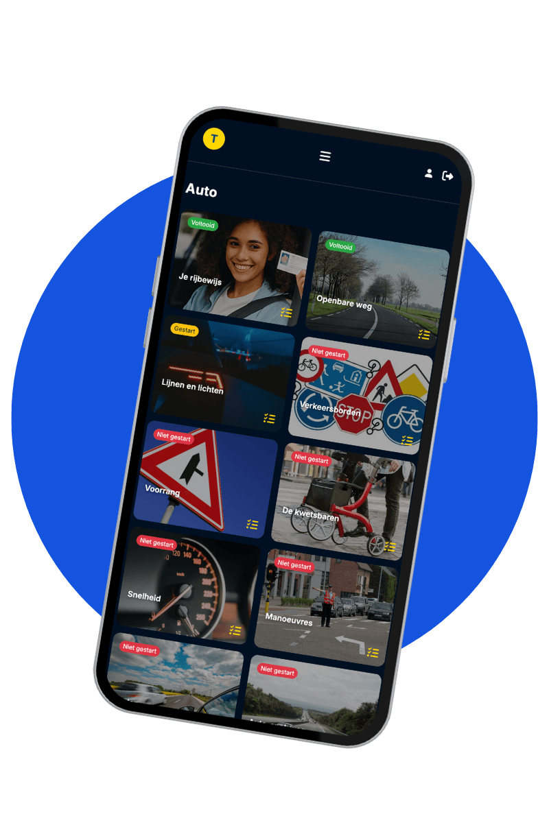 Theoriedoen.be app interface on smartphone - Practice car theory